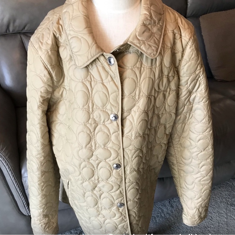 Coach logo jacket size L Large EUC